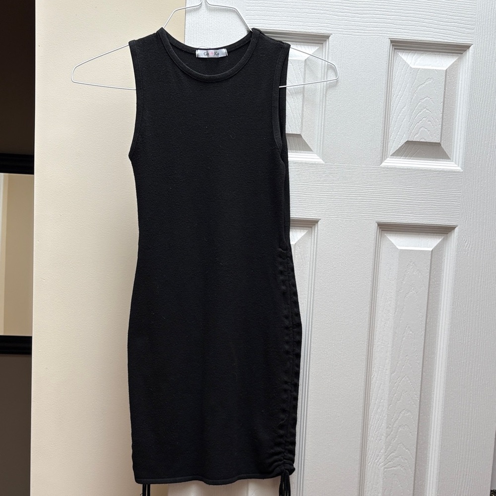 Gab & Kate mini dress form fitting size XS or XXS ruching on sides